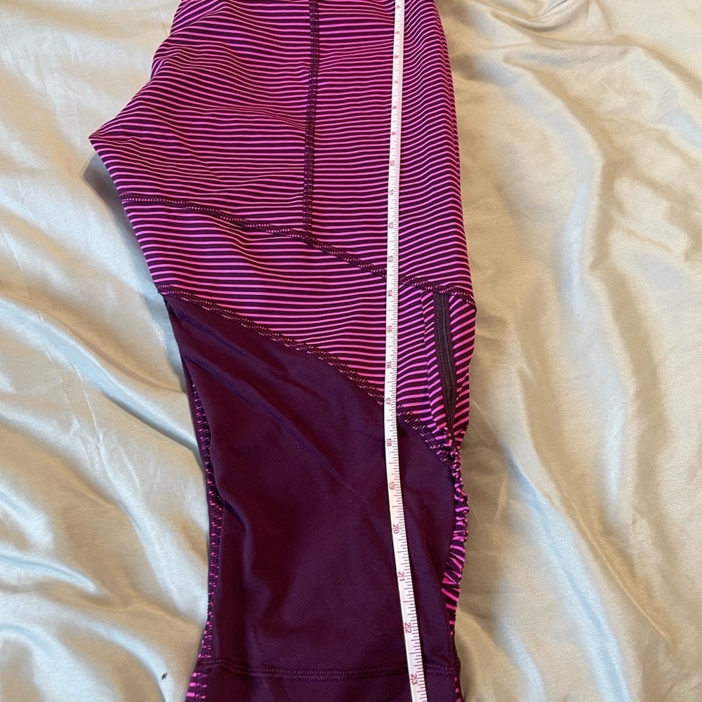 Lululemon crop Pace stripe leggings - Picture 8 of 8